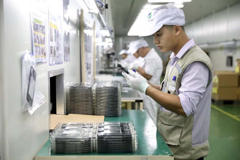 Sản xuất linh kiện nhựa công nghệ cao tại nhà máy An Trung Industries, thuộc KCN An Phát Complex