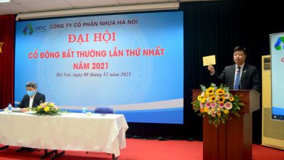 Ông Bùi Minh Hải – Chủ tịch HĐQT CTCP Nhựa Hà Nội phát biểu tại Đại hội