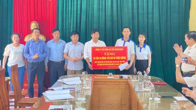 An Tien Industries JSC to give VND 50 million support to Mu Cang Chai district (Yen Bai province) before storm season